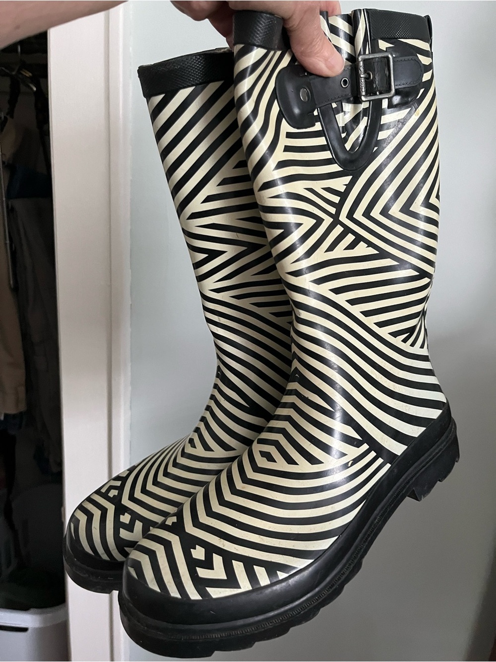 chooka BlackWhite Zebra Patterned Rain Boot
